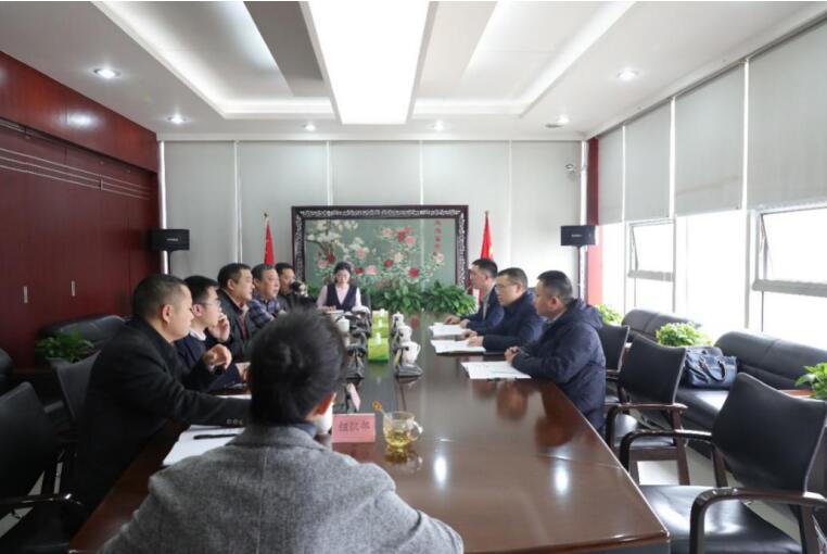 集团向导赴yl6809永利锦弘集团督导向导班子民主生涯会